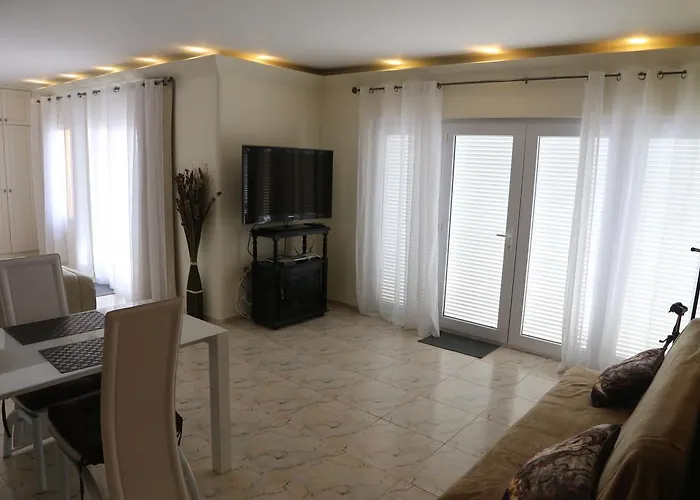 Apartment Penthouse Ventur *